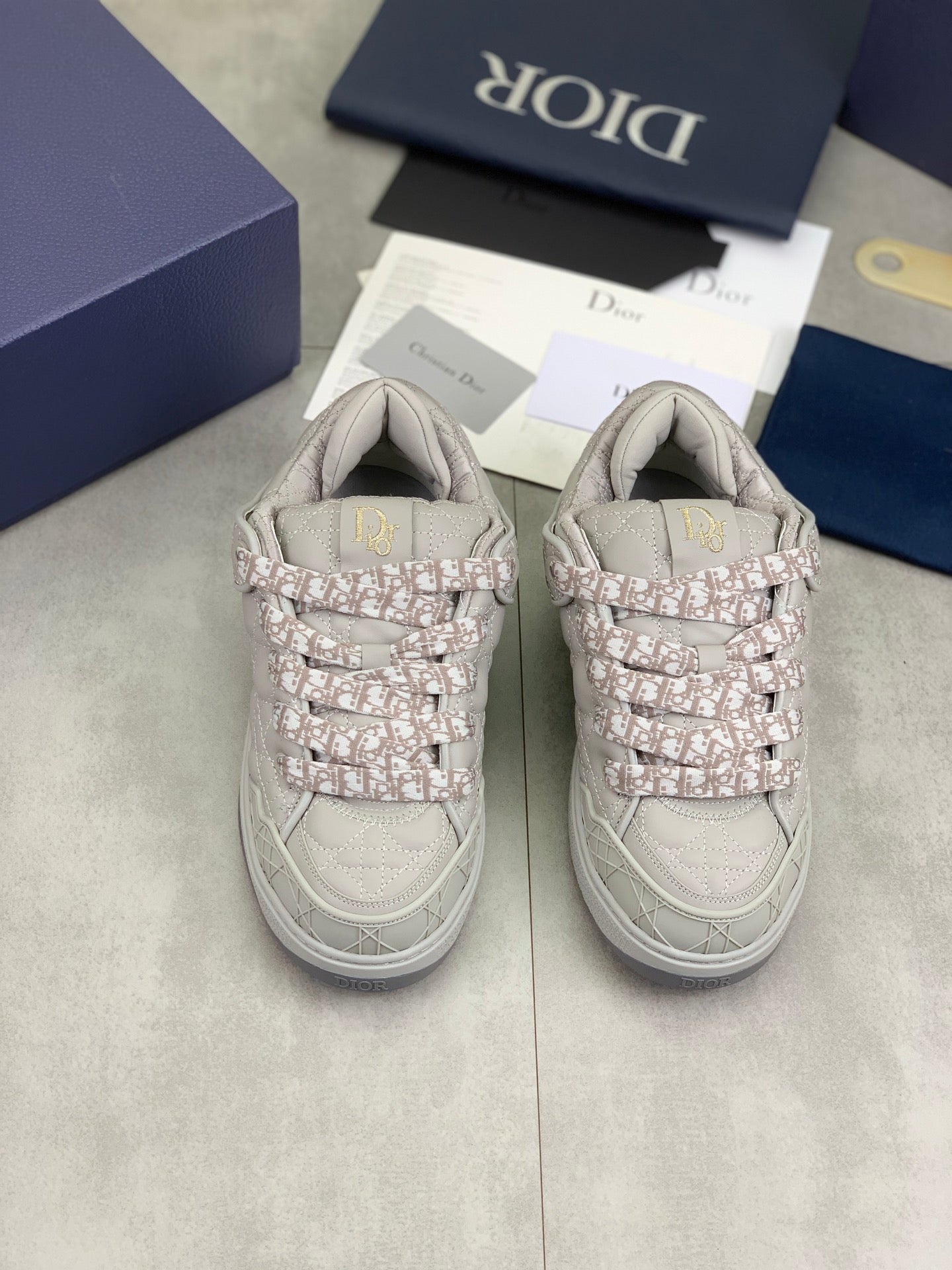 B9s